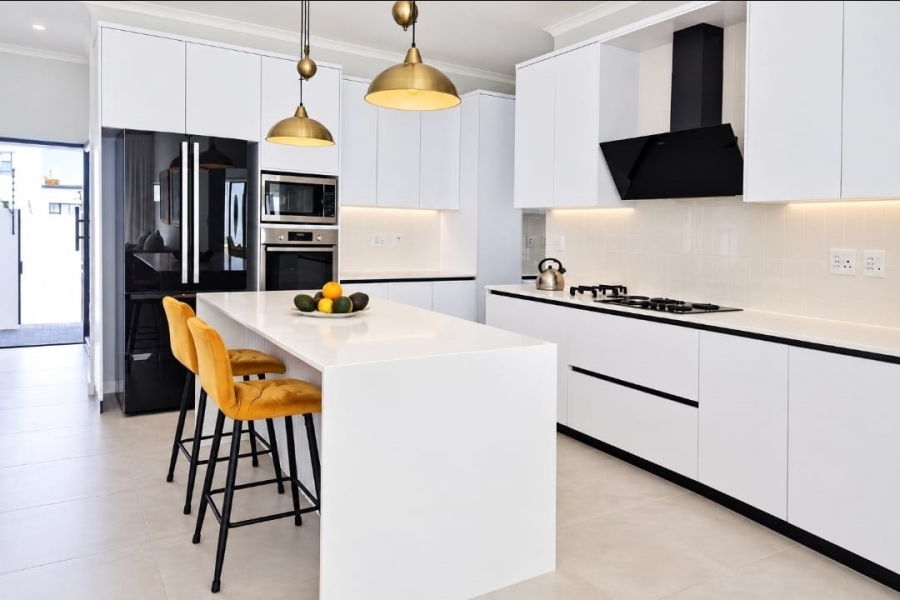 4 Bedroom Property for Sale in Sandown Estate Western Cape
